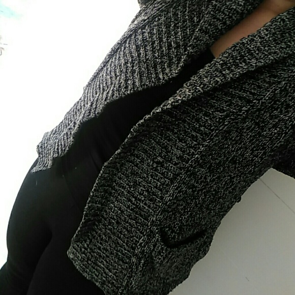 Express Sweater - Picture 2 of 4